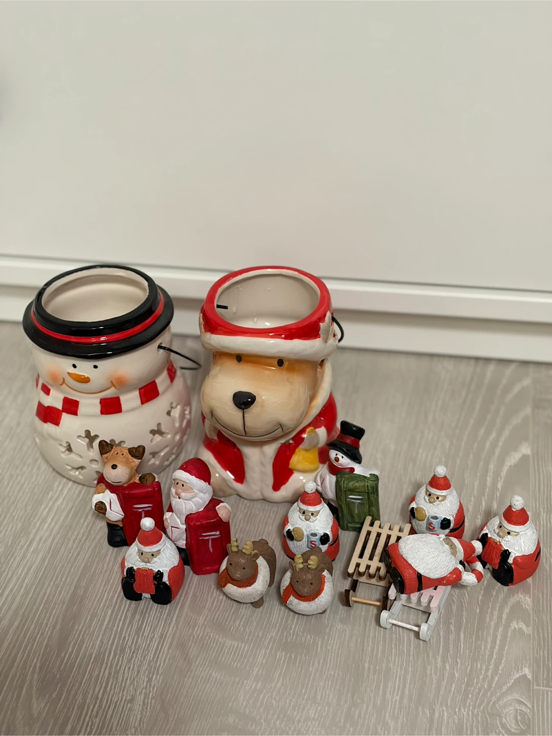 Cute Christmas Figurines & Lanterns Set