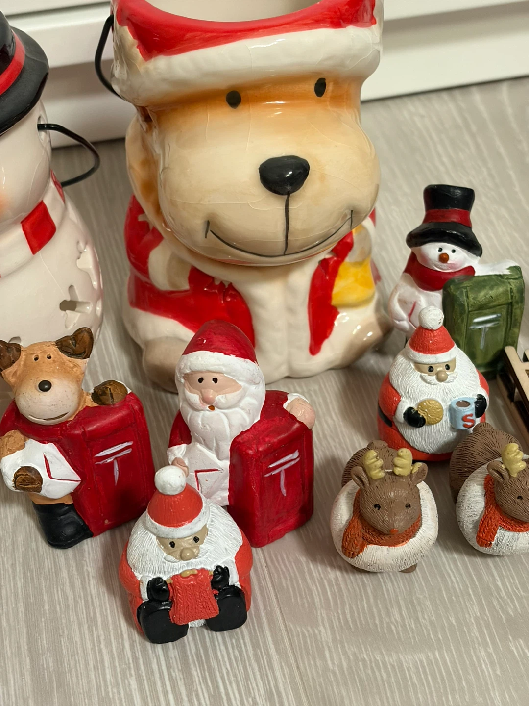 Cute Christmas Figurines & Lanterns Set - photo 3