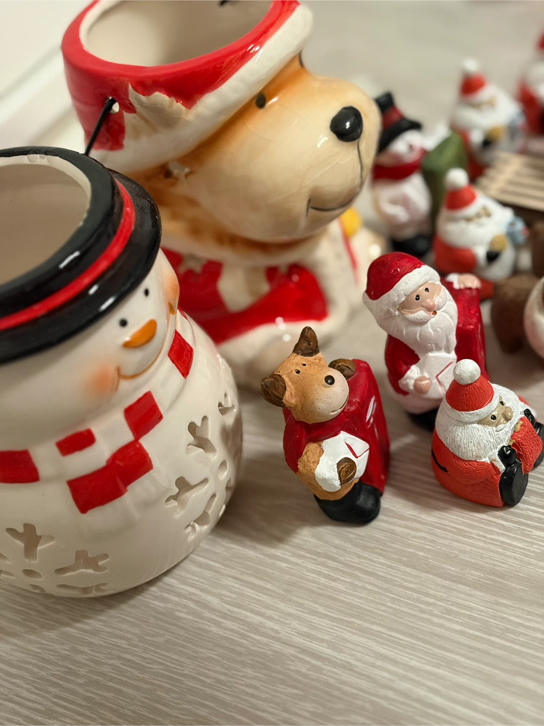 Cute Christmas Figurines & Lanterns Set - photo 4
