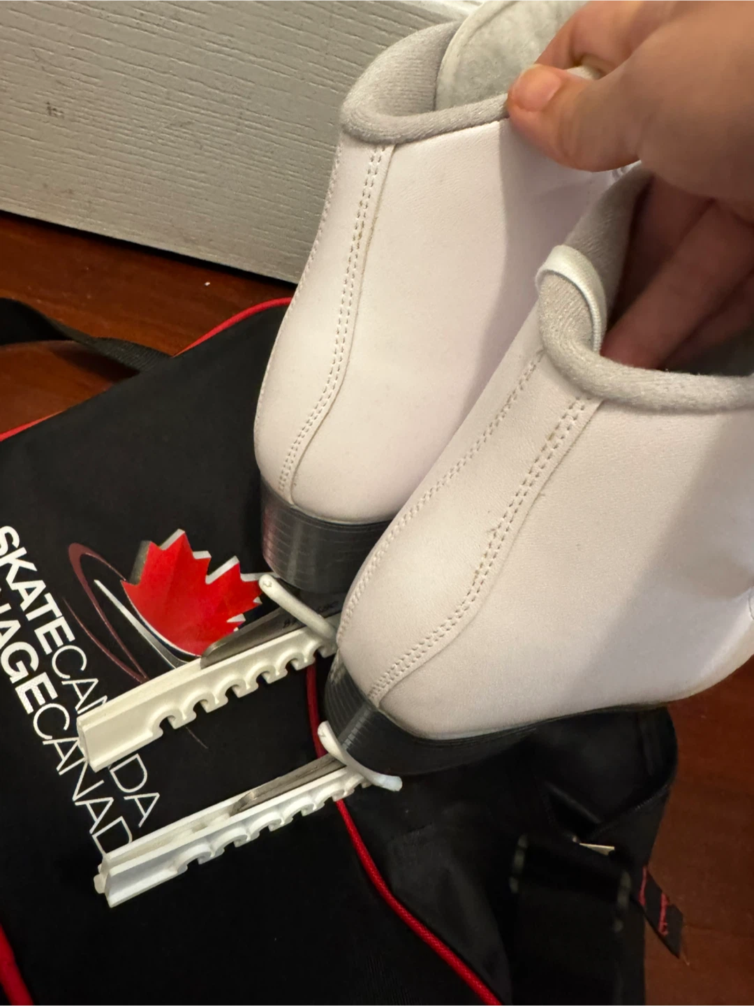 Cameo 200 Figure Skates Size 8 - photo 4