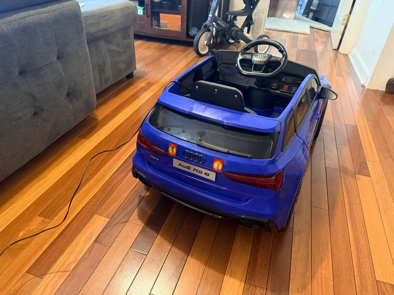 Kidzone Audi RS6 Licensed 12V Ride On Car - photo 3