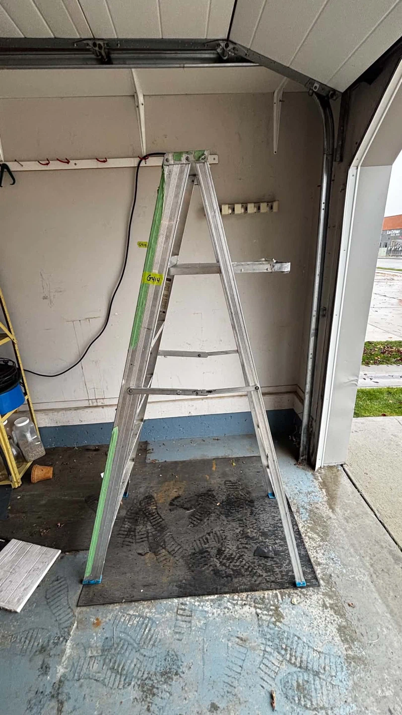 Reynolds 6ft Aluminum Ladder - photo 3