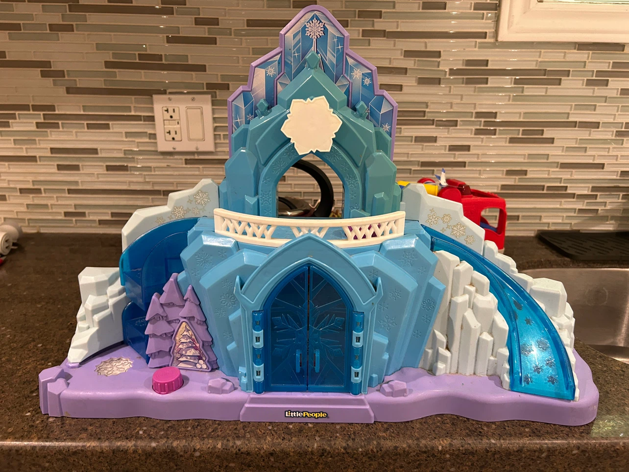 Fisher-Price Little People Disney Frozen Elsa's Palace