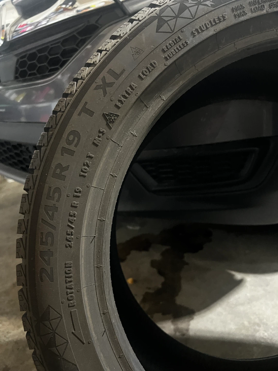 Continental VikingContact 7 Winter Tire 245/45 R19 - photo 3