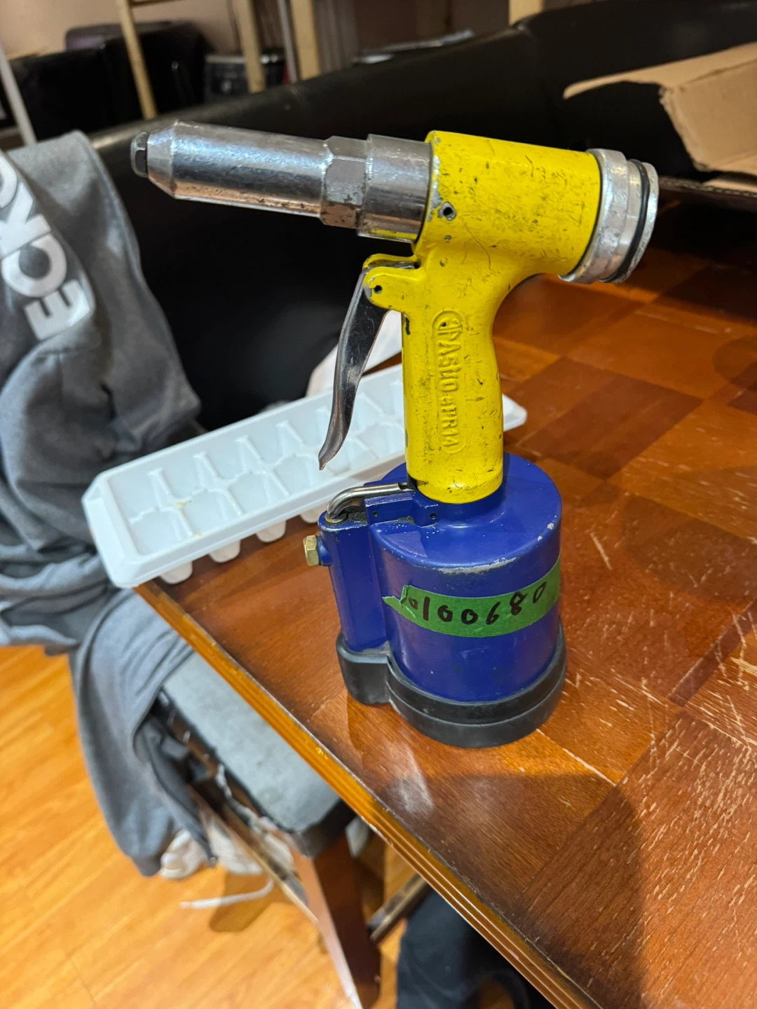 Paslode PR14 Air Riveter