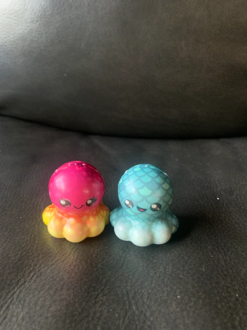 Set of 2 Mini Octopus Squishy Toys - photo 3