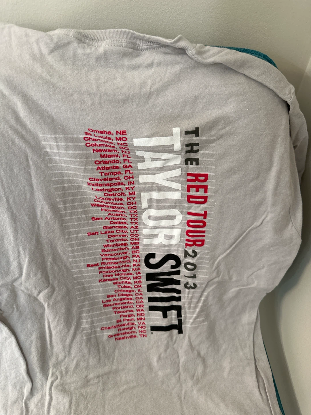 Taylor Swift The Red Tour 2013 T-Shirt - photo 5