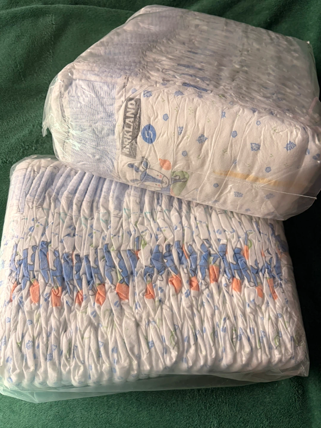 New Sealed Kirkland Diapers Bundle, Size: 5 & 6 - photo 3