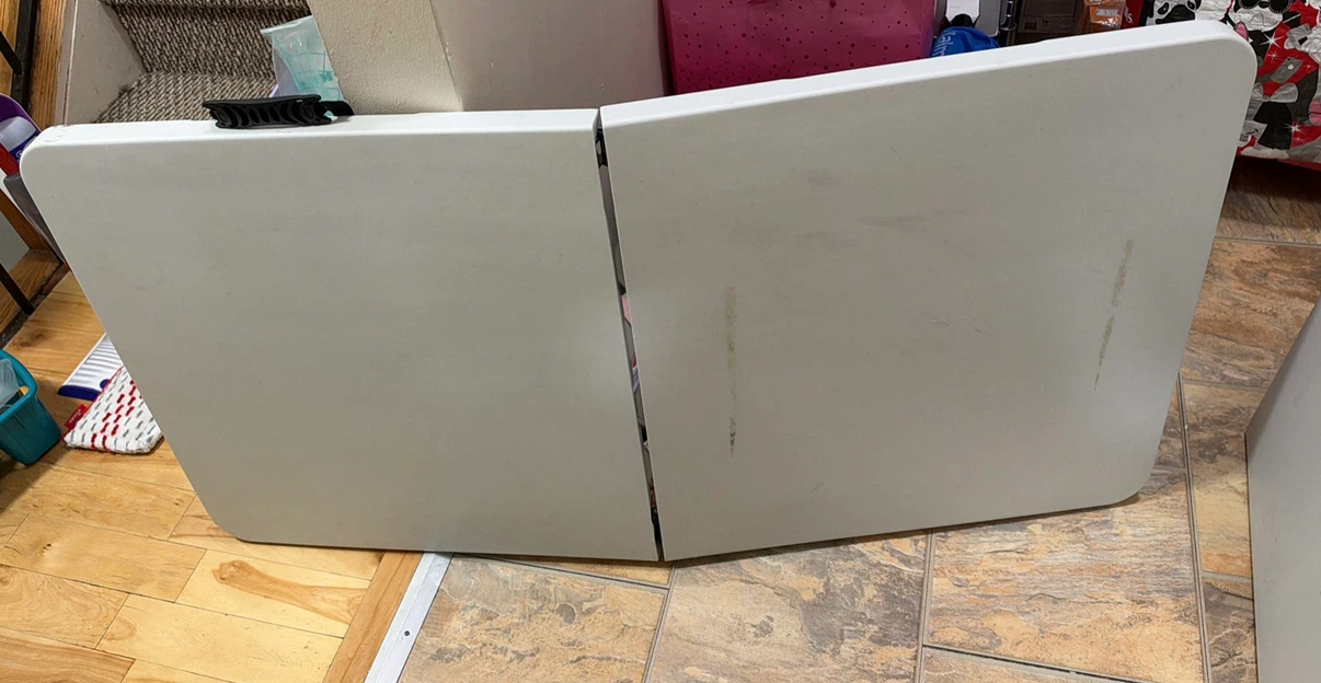 2 Foldable White Plastic Utility Table