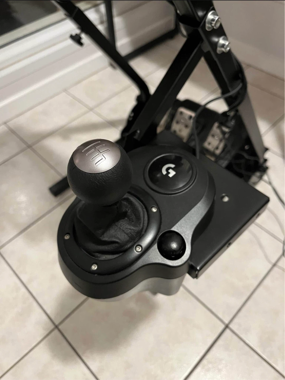 Logitech G920 Racing Wheel, Pedals, H-Shifter and Stand + Chair - photo 4