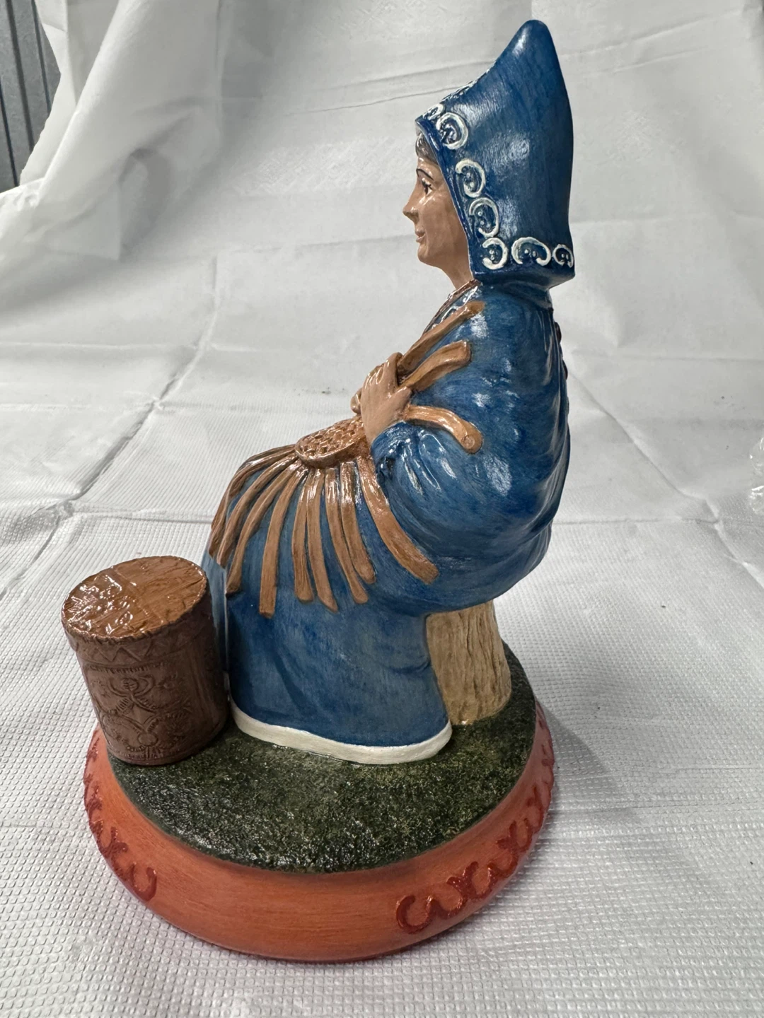 Micmac Legends The Grandmother Figurine - photo 2