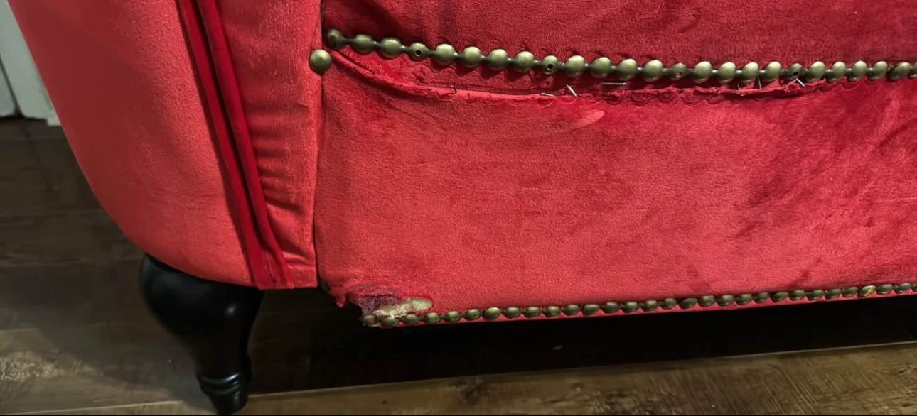 Red Velvet Chaise Lounge - photo 2