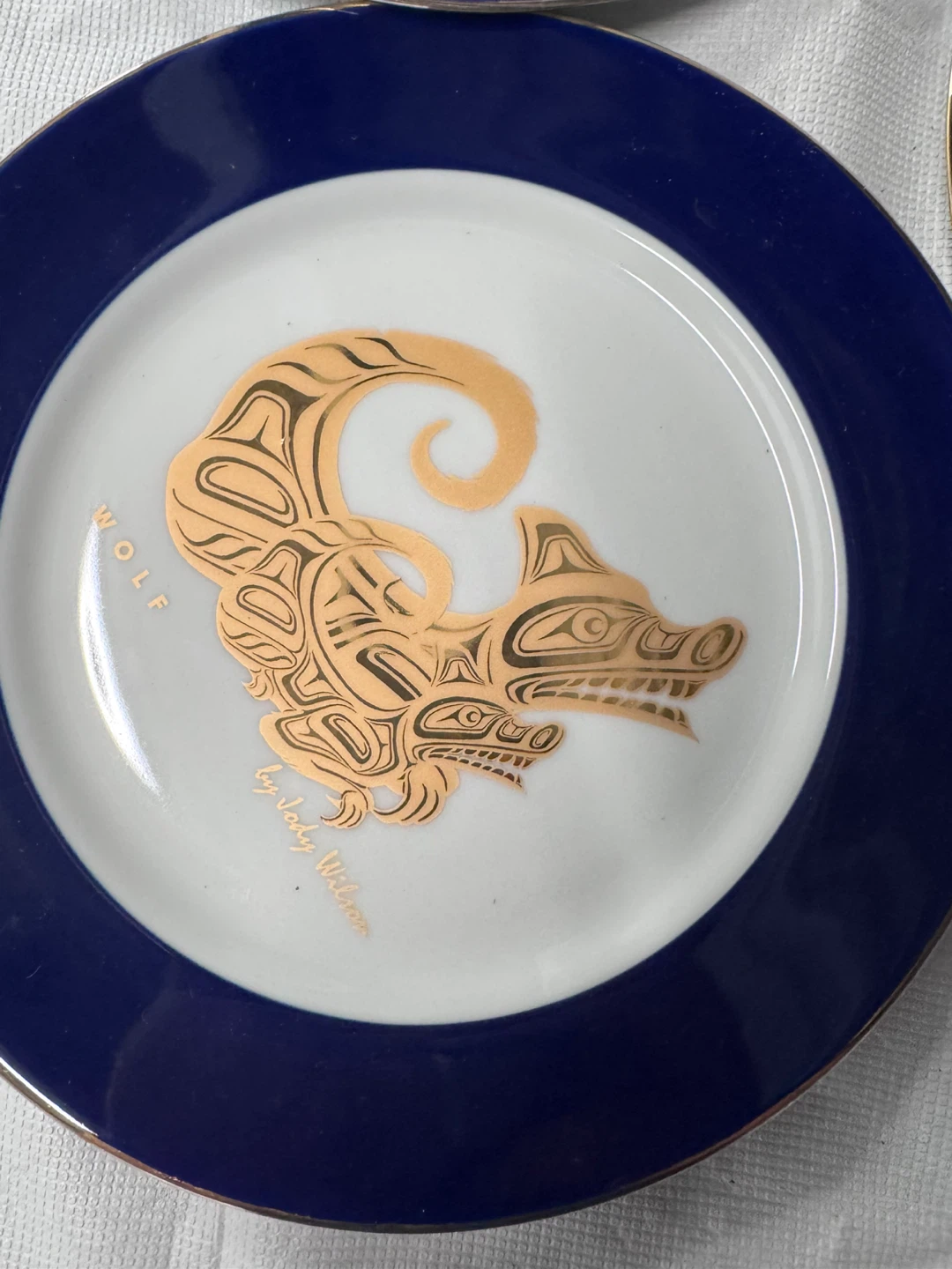 Banawe Canada Wolf Decorative Plate by Jody Wilson