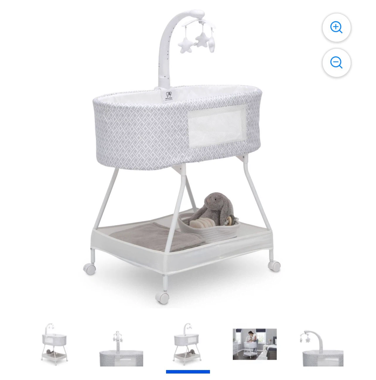 Delta Children Deluxe Sweet Beginnings Bassinet