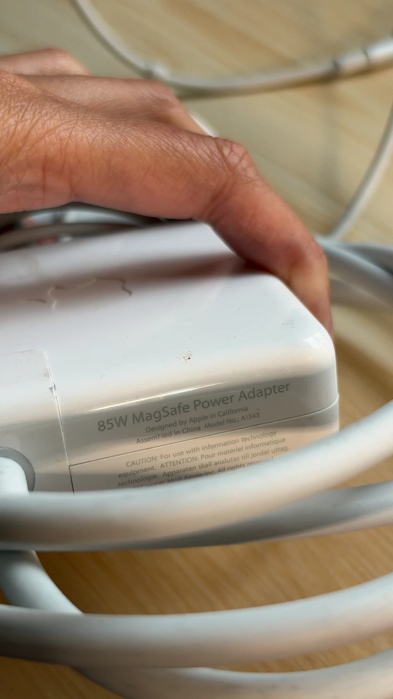Apple 85W MagSafe Power Adapter A1343 - photo 3