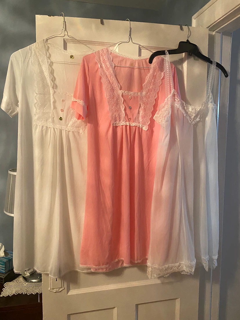 Vintage Nightgowns - photo 2