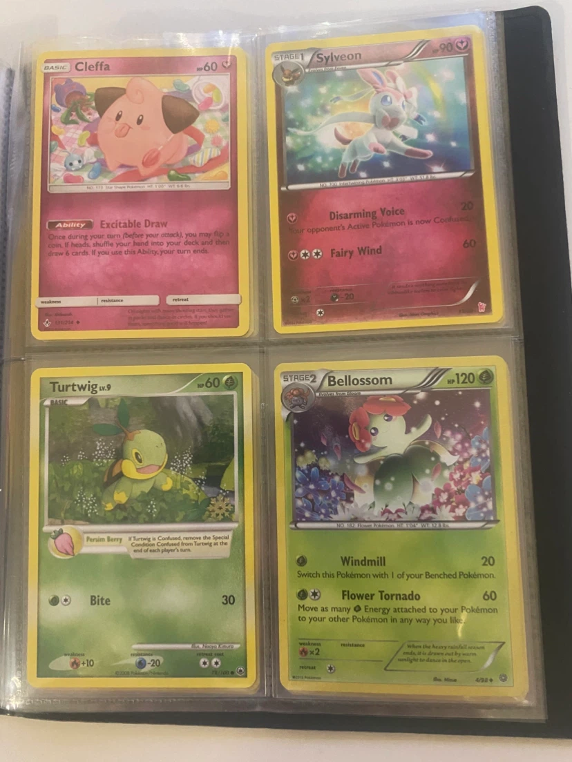 Pokémon Hit Card Pile!