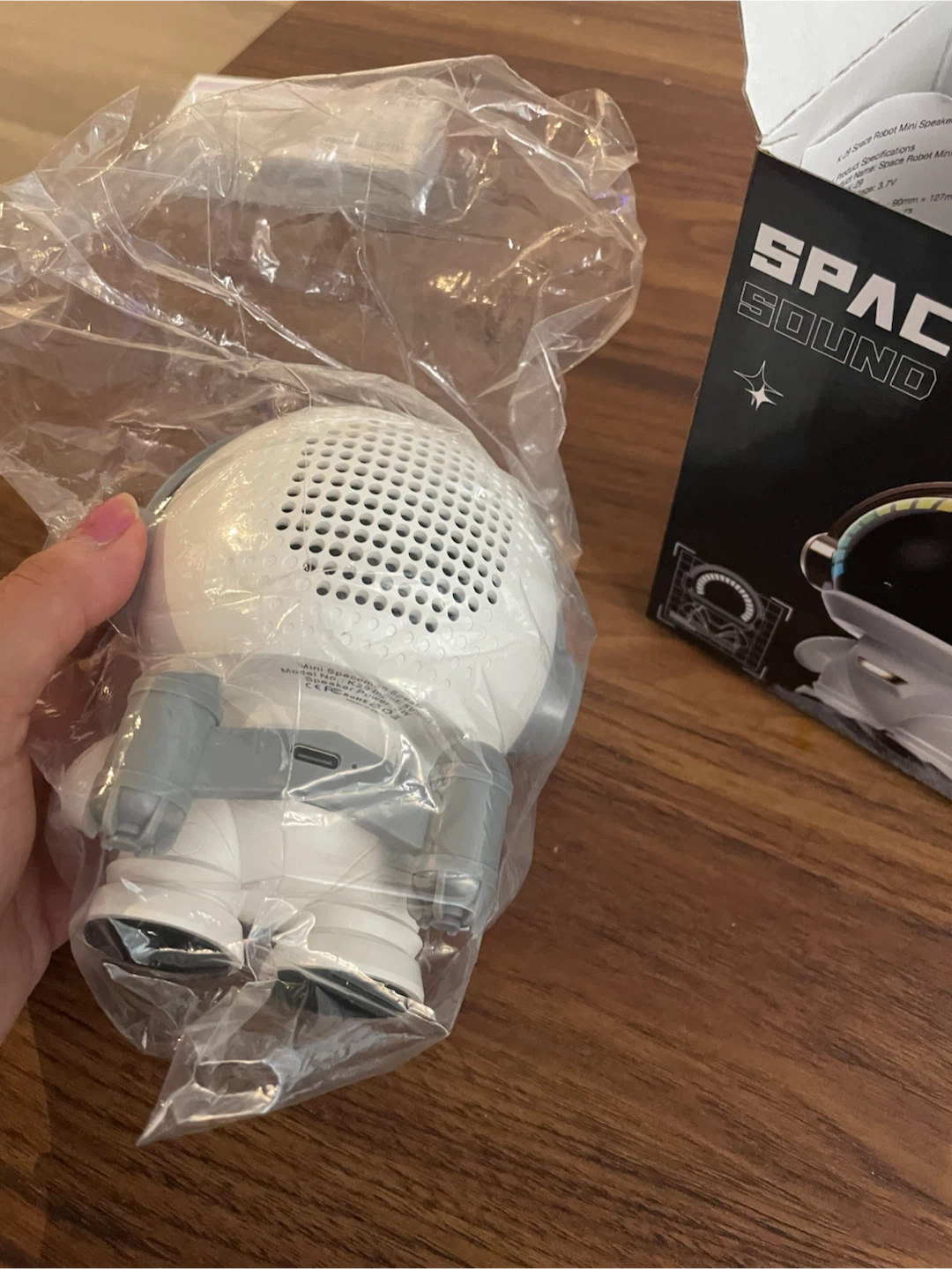 Space Robot K-29 Mini Bluetooth Speaker - photo 3