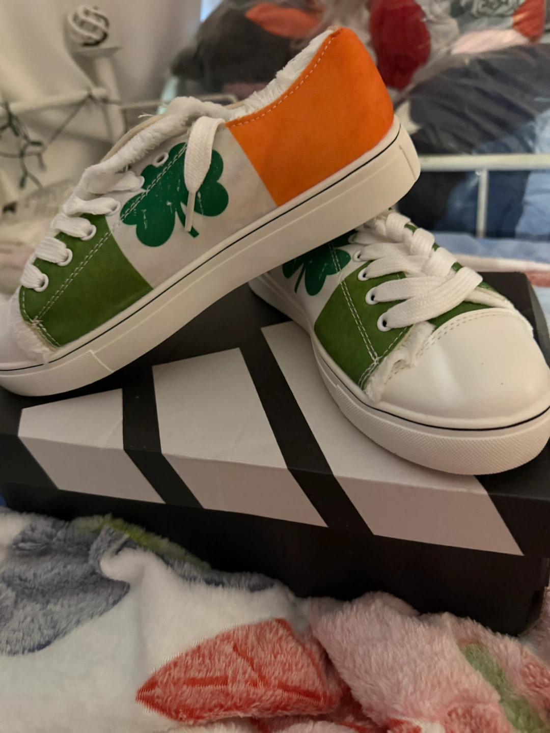 Shamrock Print Lace-Up Sneakers - photo 2