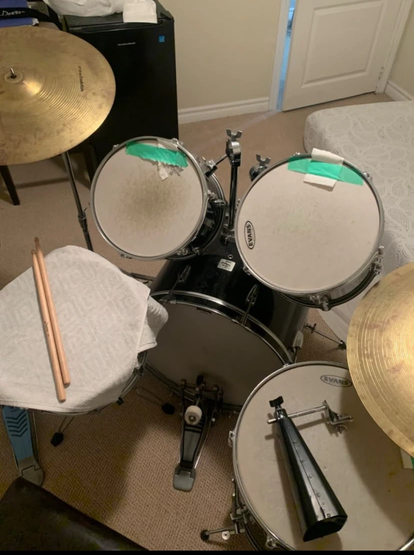 Yamaha DP Series Drum Set - photo 4