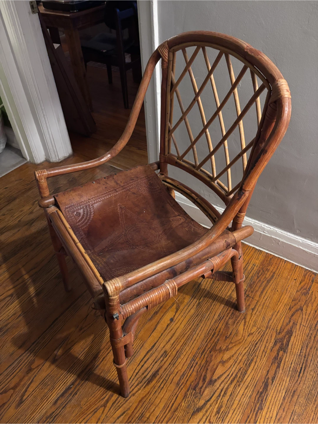 Vintage Rattan Chair with Tooled Leather Seat - photo 2