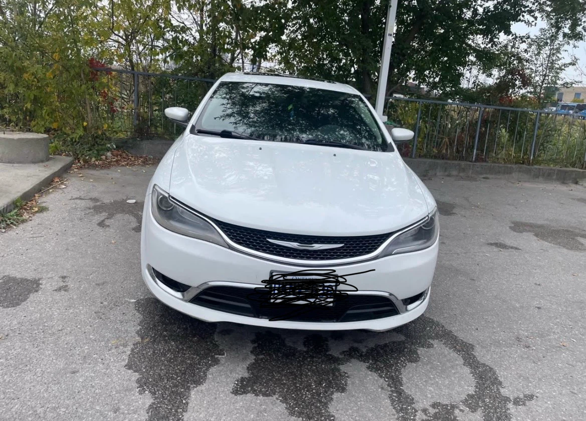 2015 Chrysler 200C Sedan