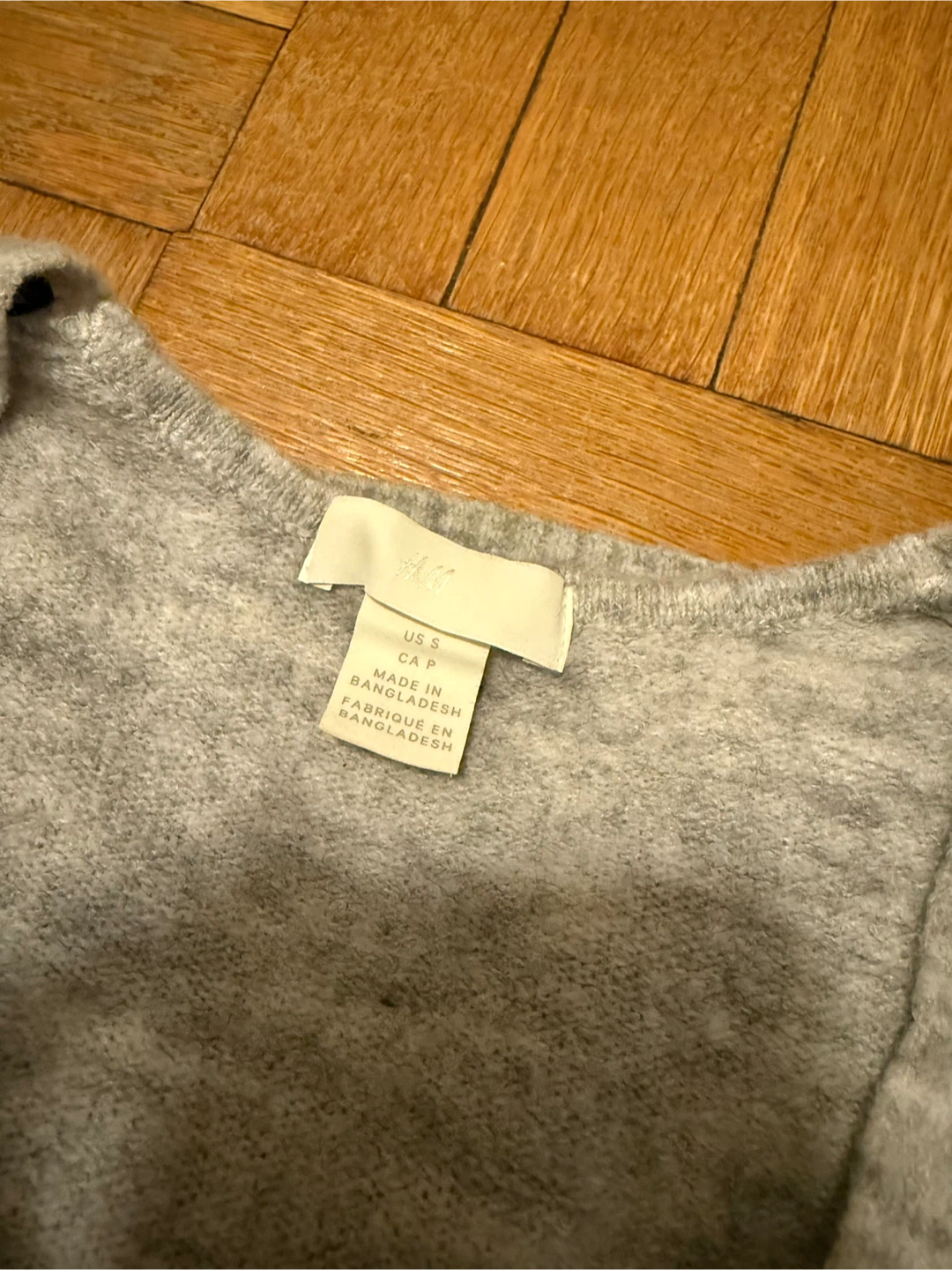 H&M Light Gray V-Neck Sweater - photo 3