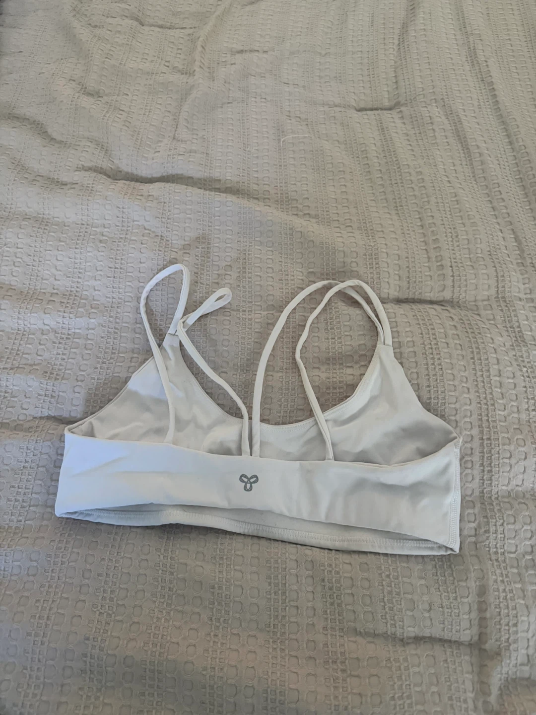 Aritzia TNA white sports bra - photo 2