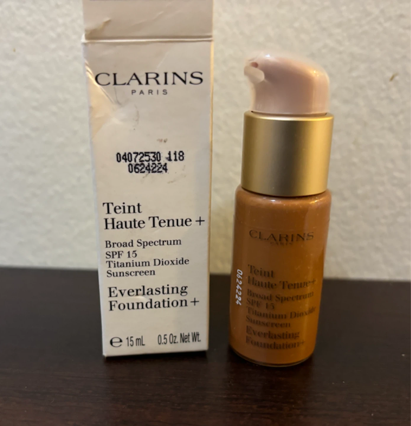 NEW-Clarins Teint Haute Tenue+ Foundation