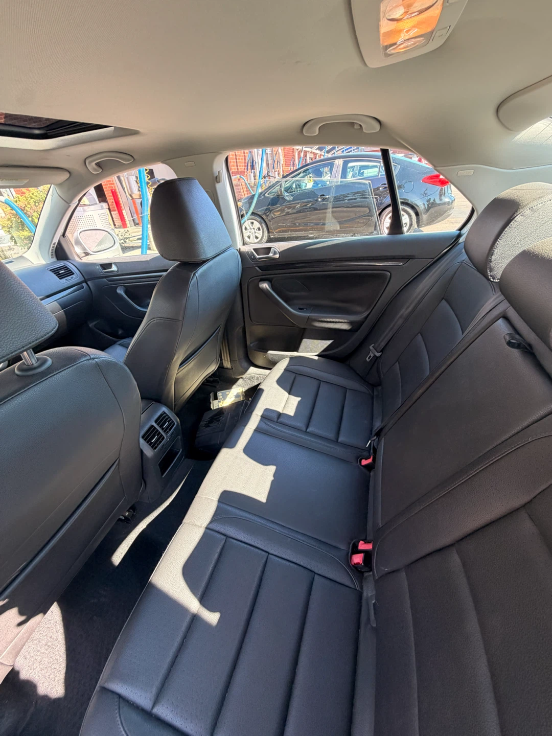 Silver Volkswagen Jetta Sedan - photo 4