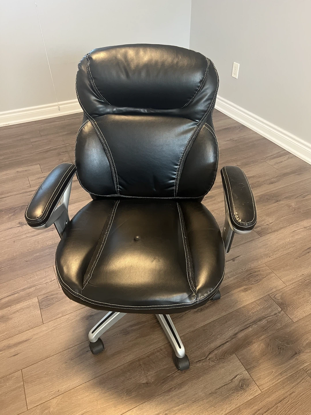 Black Ergonomic Office Chair - photo 2