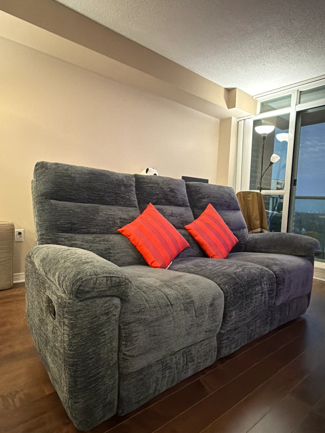 Leons Dark Grey Fabric Reclining Sofa - photo 2