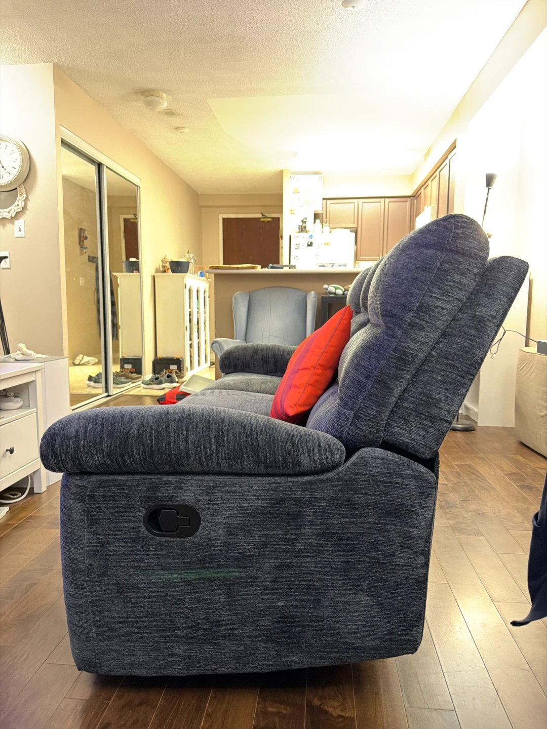 Leons Dark Grey Fabric Reclining Sofa - photo 3