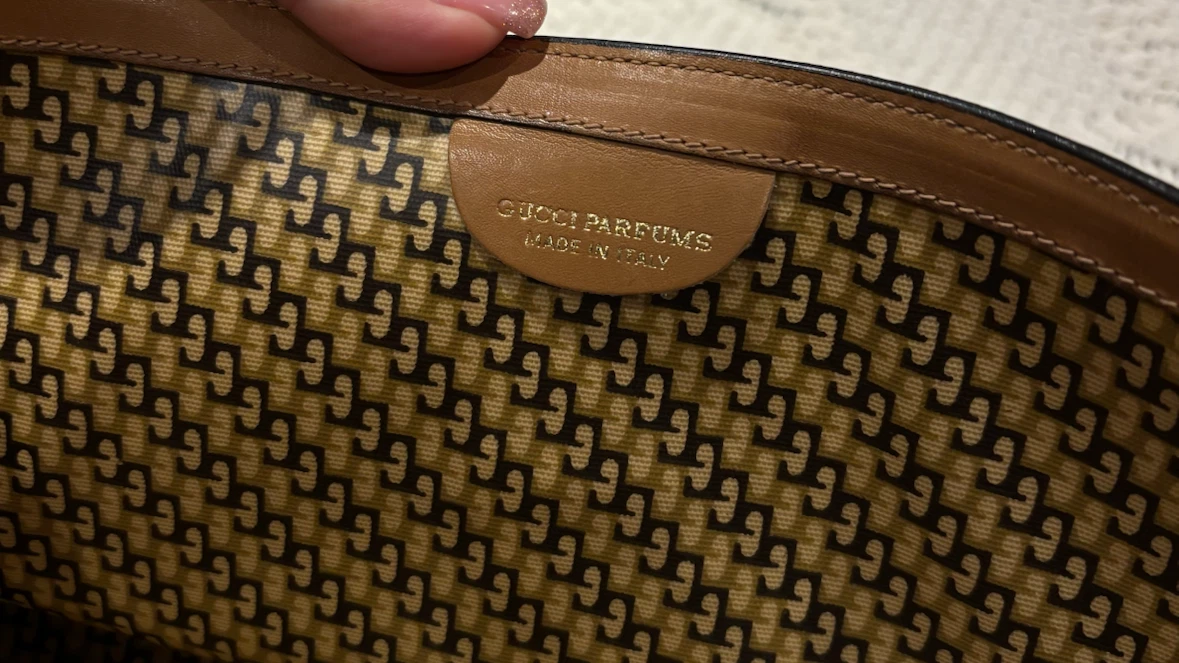 Vintage Gucci Parfums Suede Clutch - photo 2