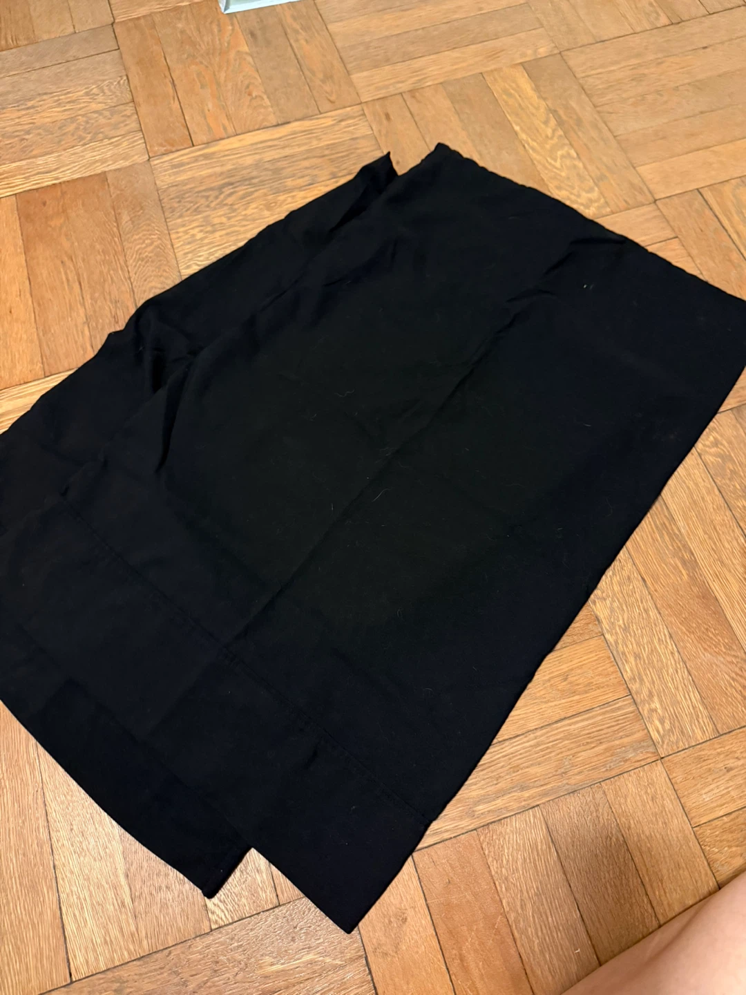 Set of 2 black pillowcases