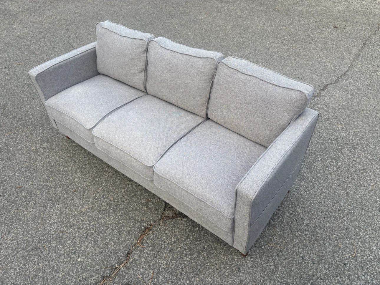 Modern 3 Seater Sofa - Delivery Available - photo 3