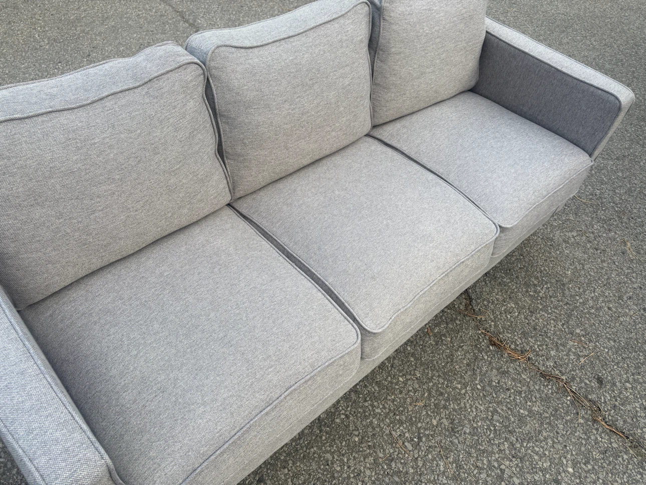 Modern 3 Seater Sofa - Delivery Available - photo 5