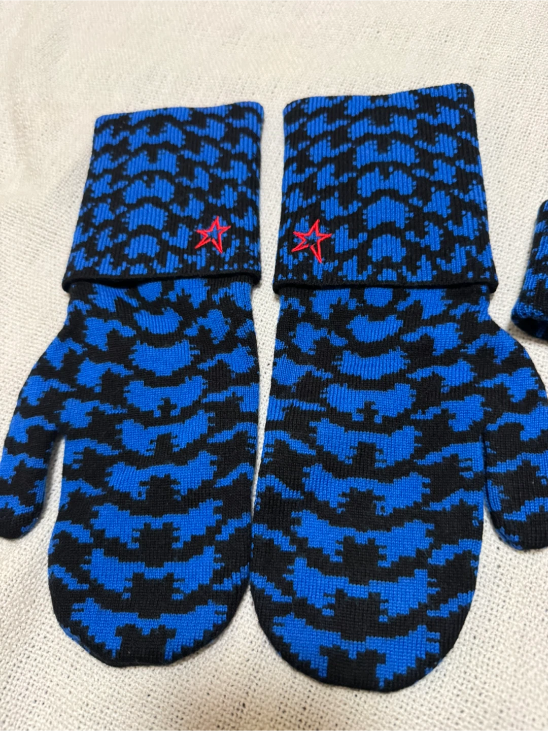 Perfect Moment Beanie, Headband and Mitten Set - photo 2
