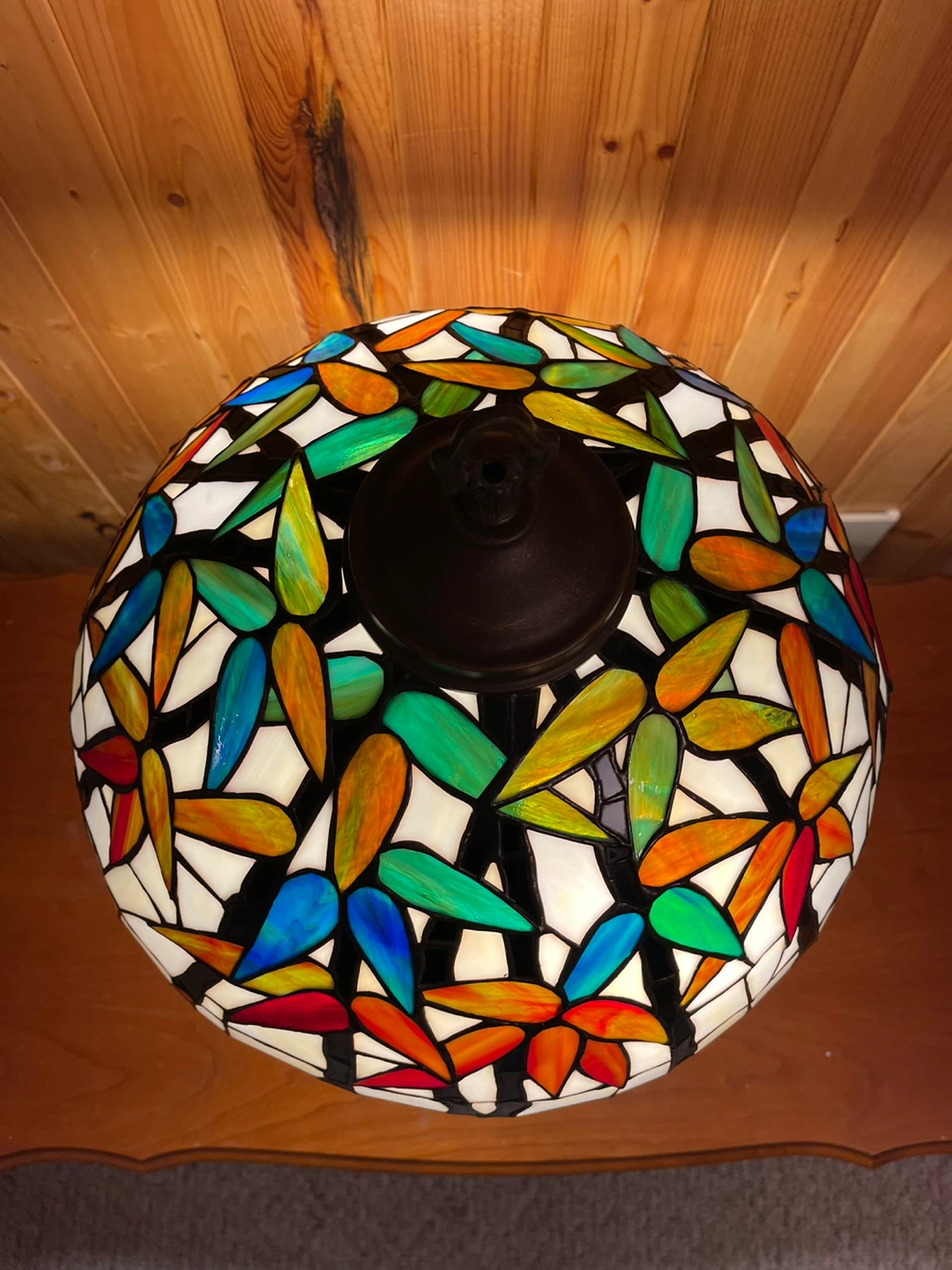 A beautiful vintage Tiffany Style stained glass table lamp - photo 4