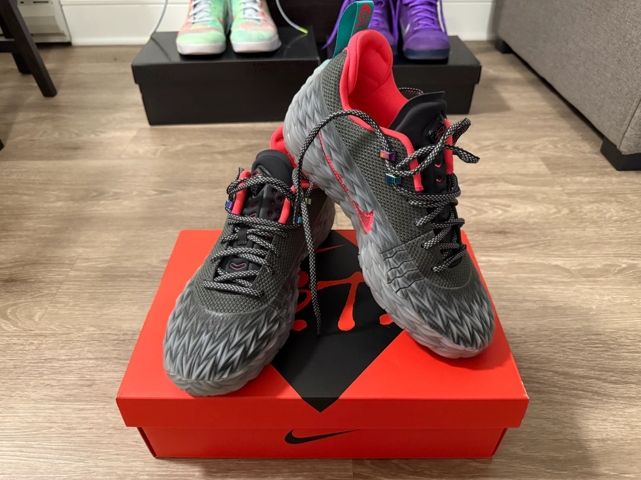 Nike S.T. Charge Asia Release