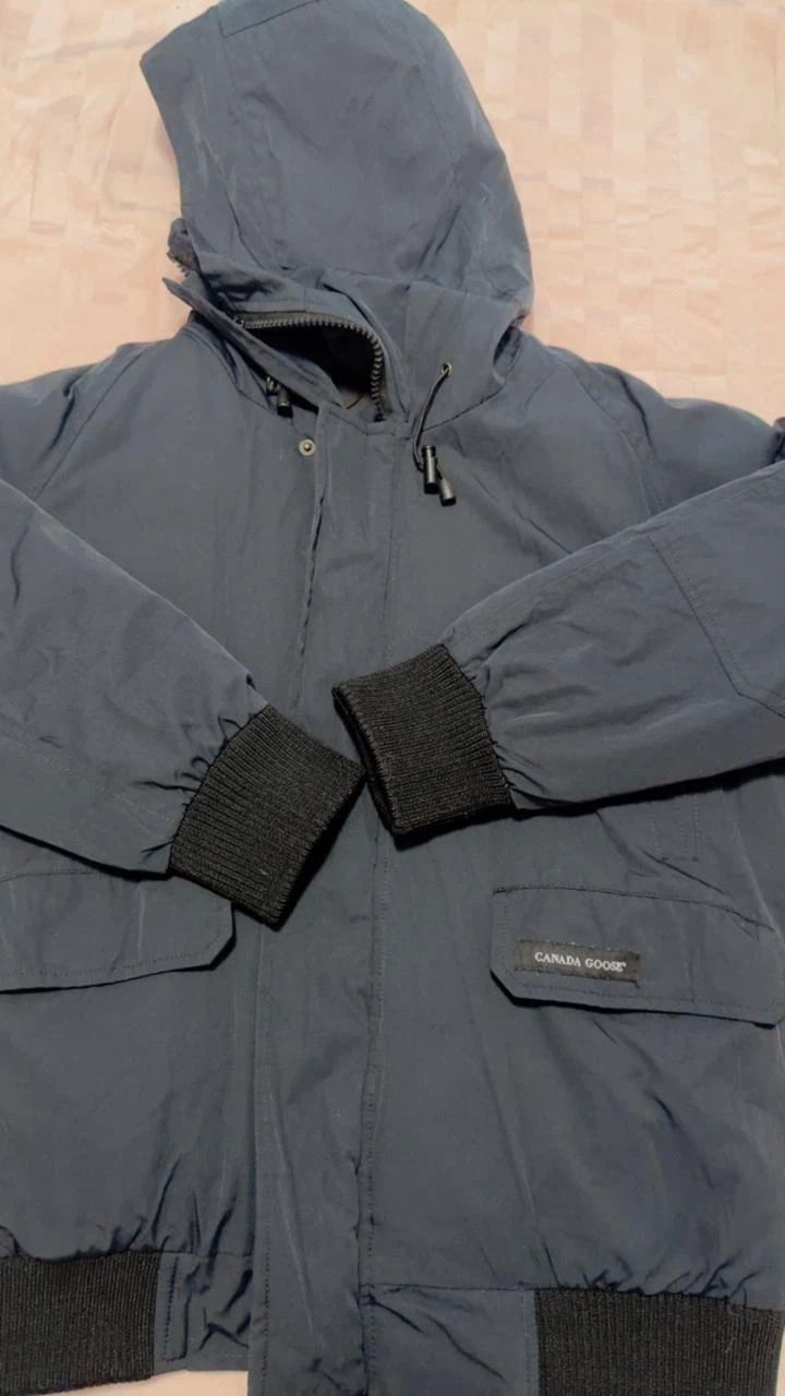 Canada Goose winter bomber jacket - photo 5
