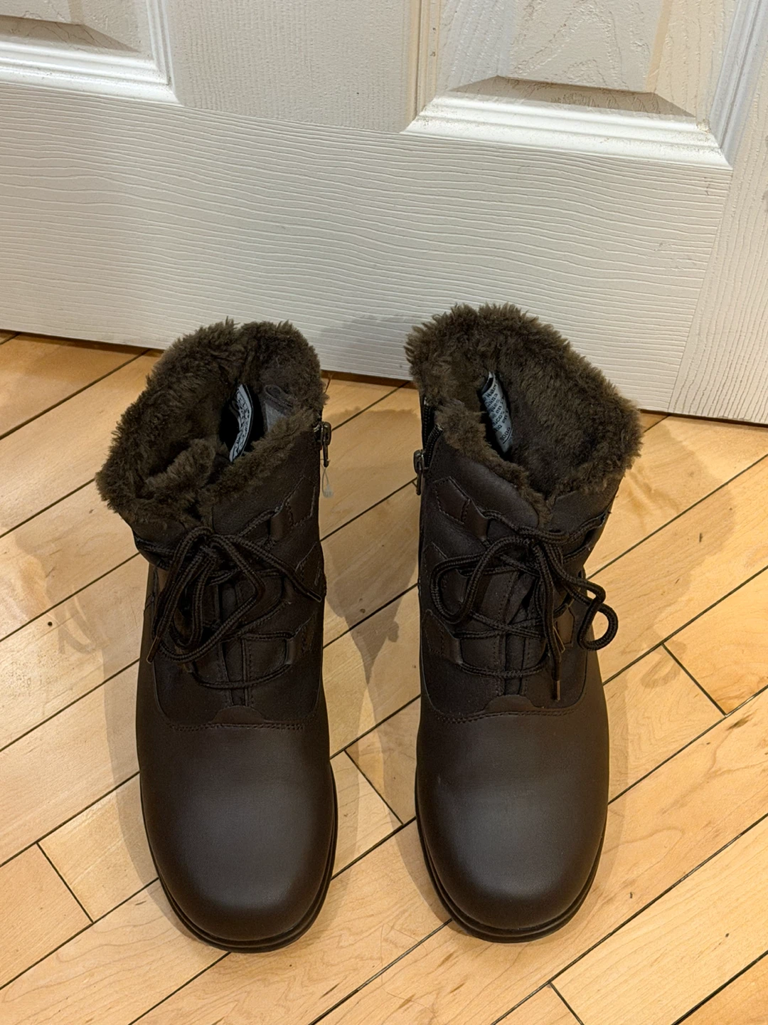 Brand new Rugged Outback Winter Boots