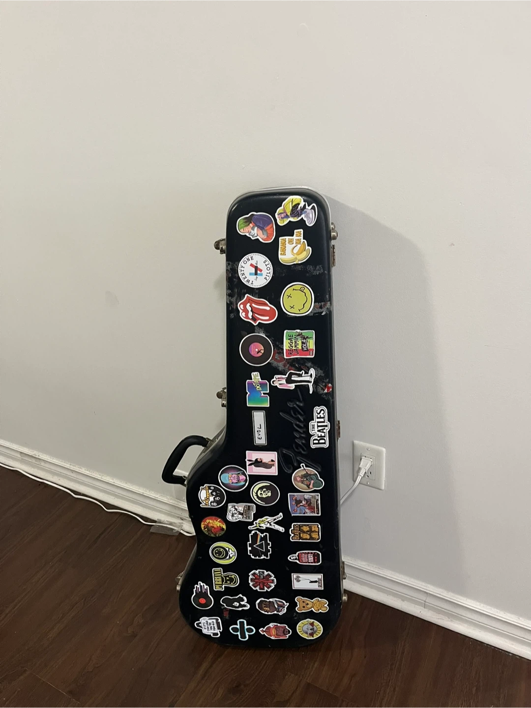Squier Stratocaster Electric Guitar with Fender Hard Case - photo 4