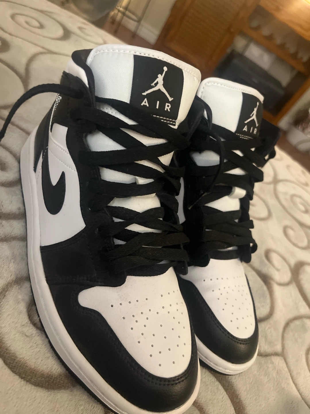 WMNS Air Jordan 1 Mid White/Black - photo 2