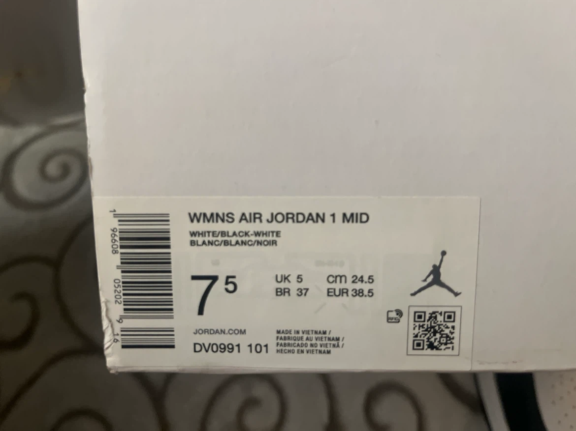 WMNS Air Jordan 1 Mid White/Black - photo 3