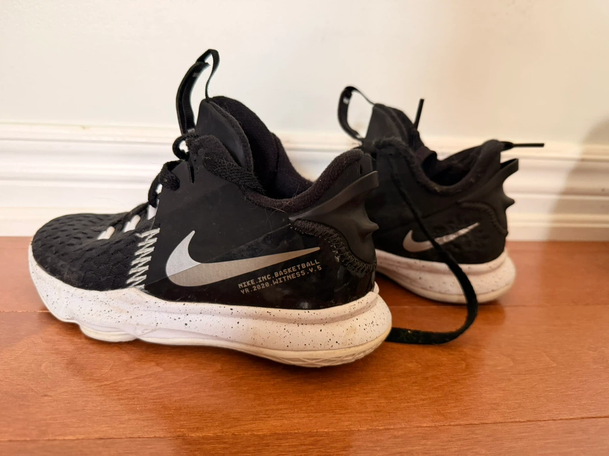 Nike LeBron Witness 5 Basketball Shoes (Size 3Y) - photo 3