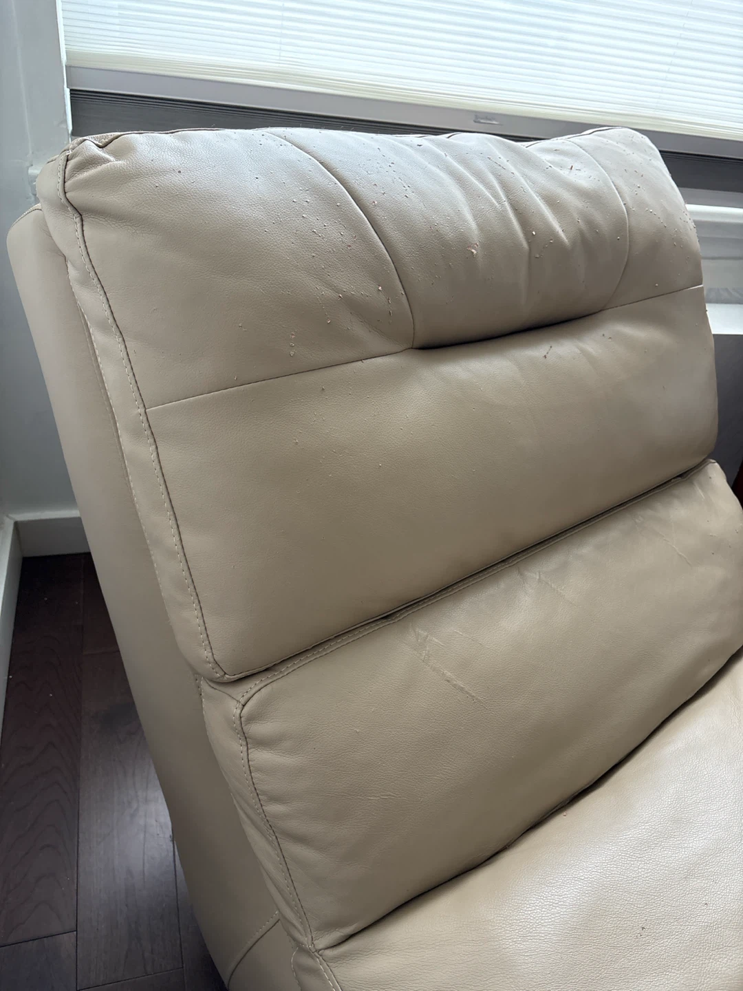 Beige Faux Leather Chaise Lounge - photo 5