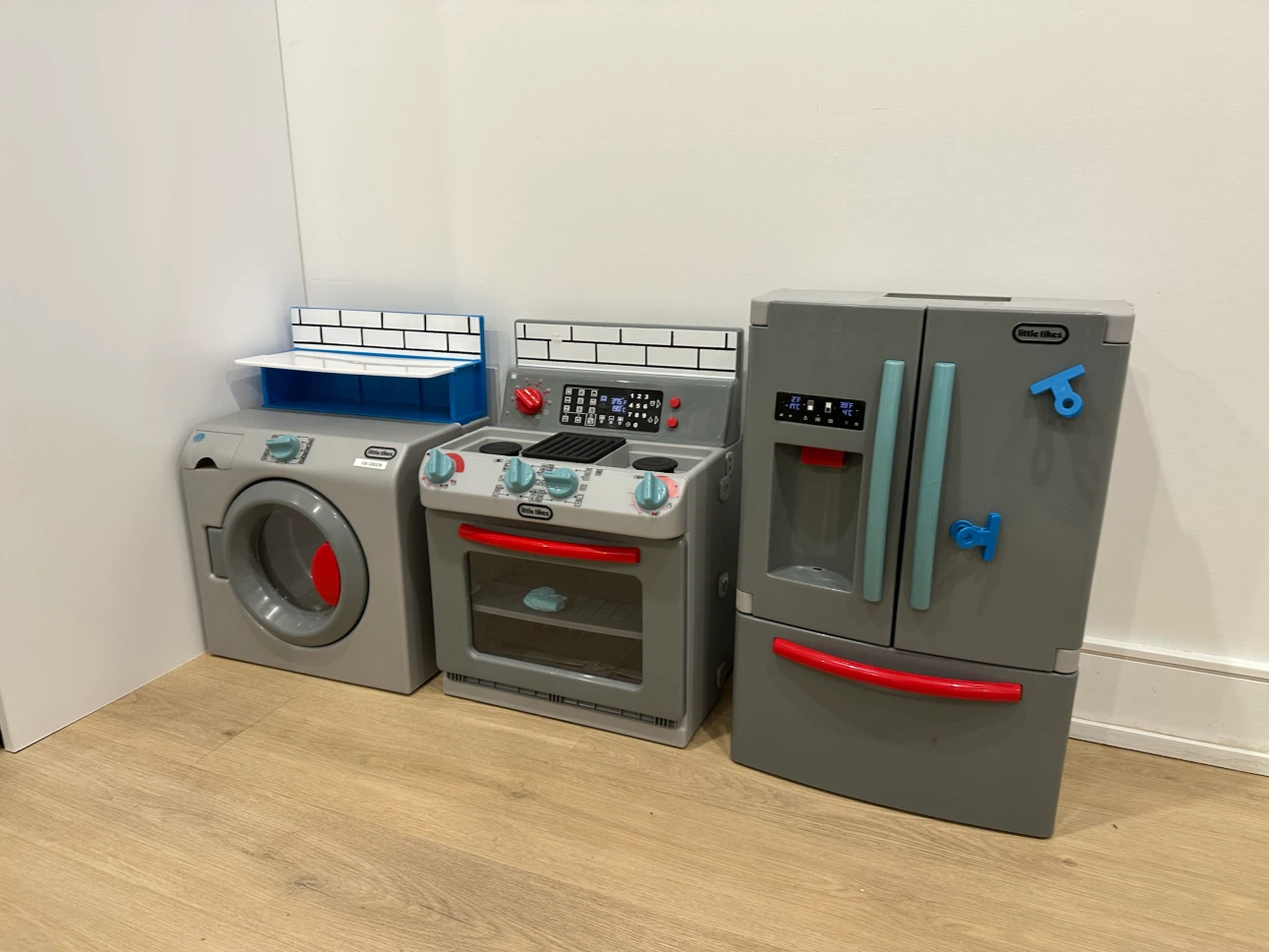 Little Tikes Pretend Play Kitchen Set