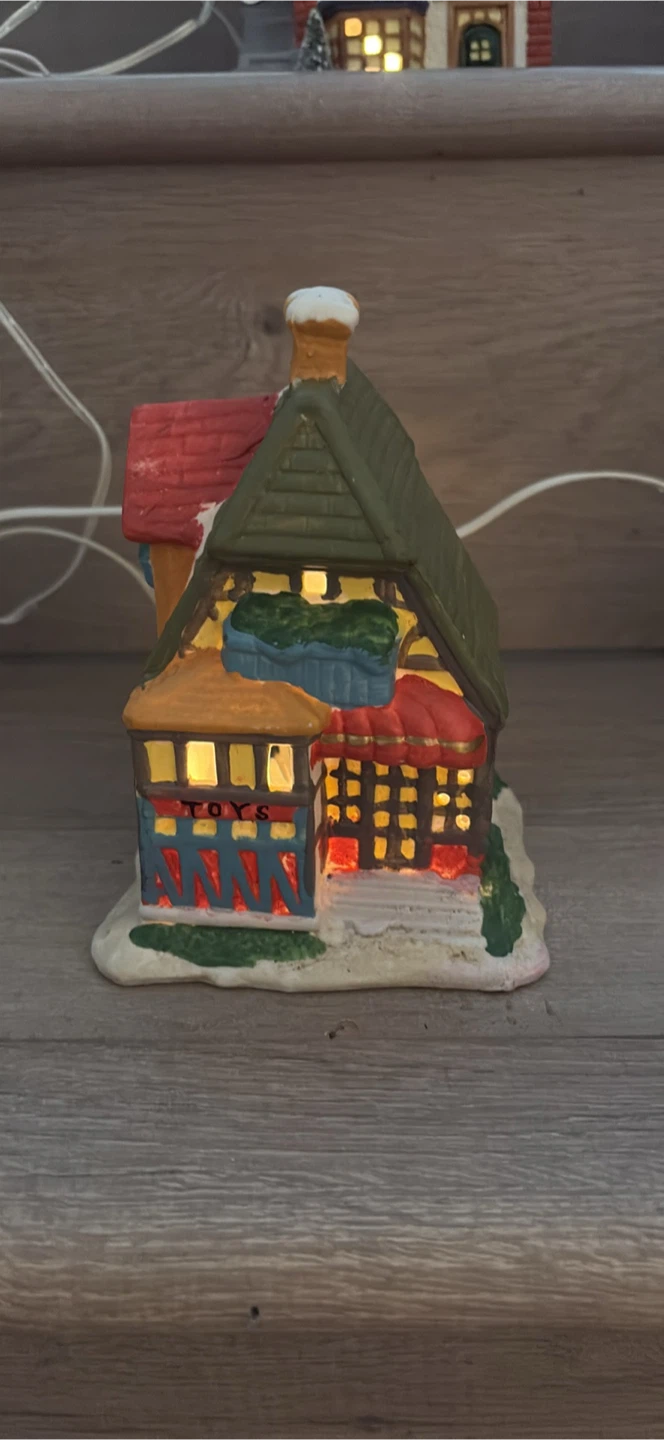 Set of 5 Lighted Christmas Village Houses - photo 5