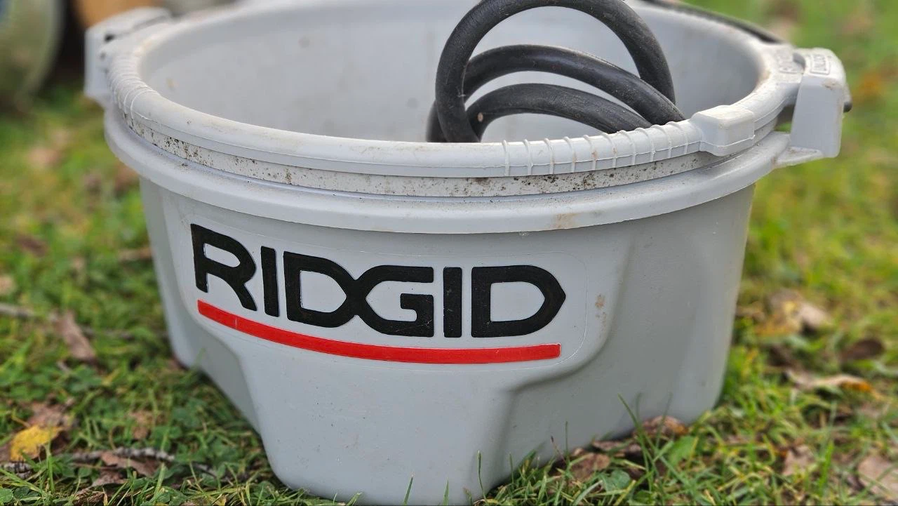Ridgid drain cleaning tool with bucket